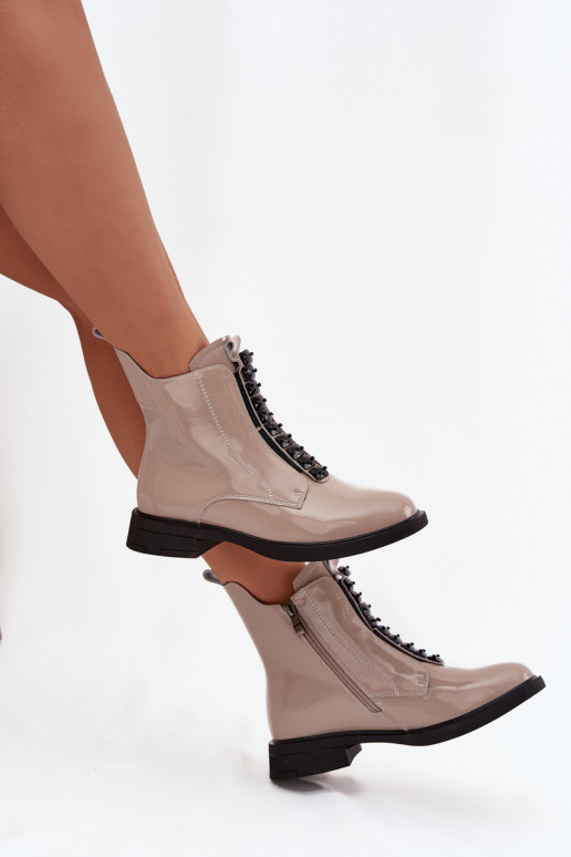 Botas femininas de couro natural com efeito envernizado D&A MR52-108 na cor areia