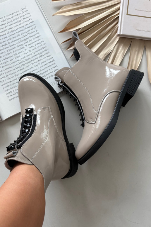 Botas femininas de couro natural com efeito envernizado D&A MR52-108 na cor areia