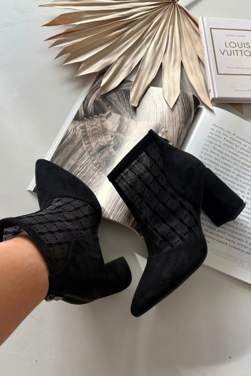 Botas femininas de cano curto com rede D&A LZ52-944 na cor preta
