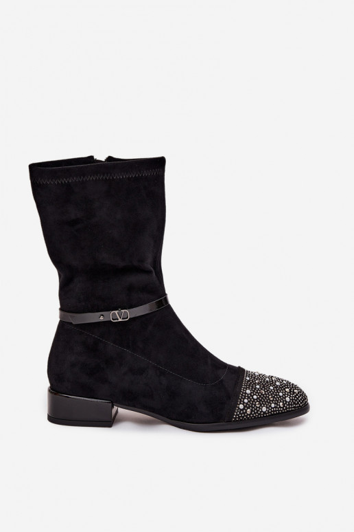 Botas femininas de cano curto com salto baixo e decoração D&A MR52-165 na cor preta