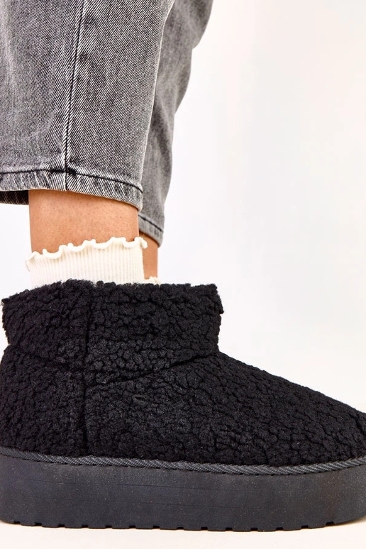 Botas de neve pretas com cano de pele...