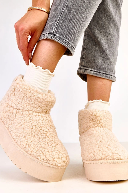 Botas de neve em tom areia com cano...