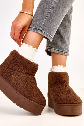 Botas de neve em tom marrom... 2