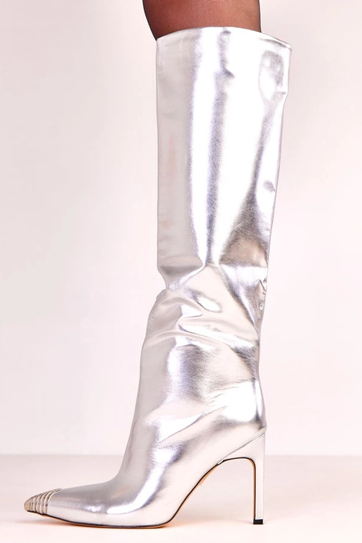 Botas elegantes prateadas de cano...