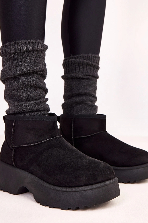 Botas baixas de inverno negras de... Botas baixas de inverno negras de...