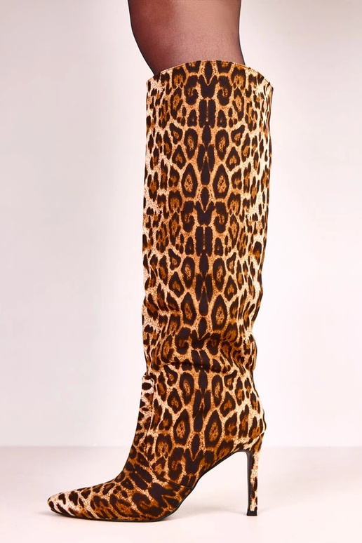 Botas femininas de leopardo acima do...