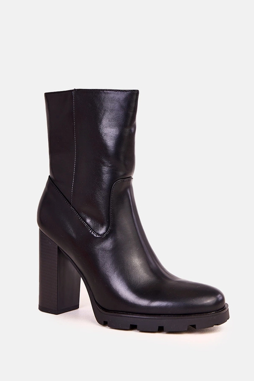 Botins femininos pretos com salto...