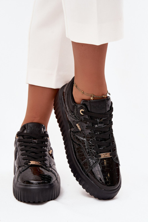 com efeito verniz À modalo de tênis Feminino com uma plataforma Lee Cooper LCJ-25-09-3870 cor preta com efeito verniz À modalo de tênis Feminino com uma plataforma Lee Cooper LCJ-25-09-3870 cor preta