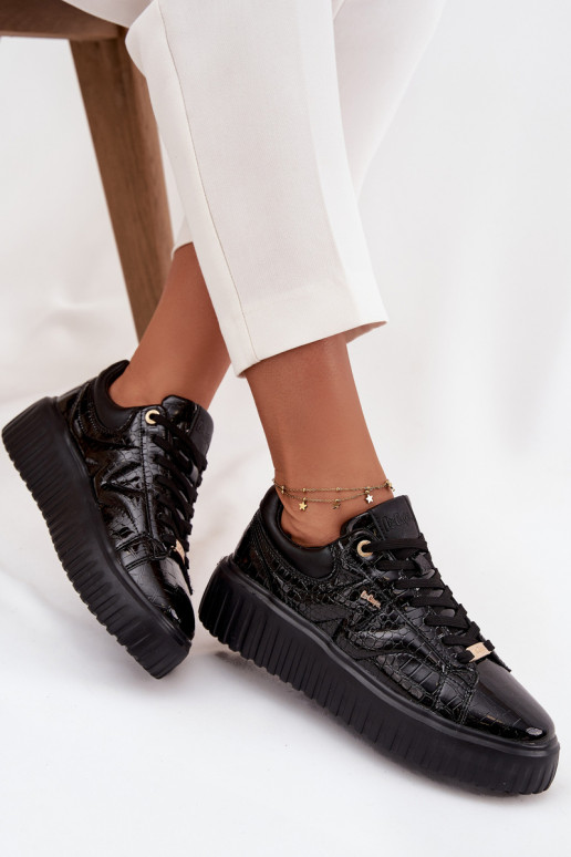 com efeito verniz À modalo de tênis Feminino com uma plataforma Lee Cooper LCJ-25-09-3870 cor preta com efeito verniz À modalo de tênis Feminino com uma plataforma Lee Cooper LCJ-25-09-3870 cor preta