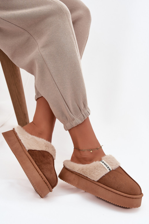 Chinelos femininos com pelagem, cor marrom "Parisse"