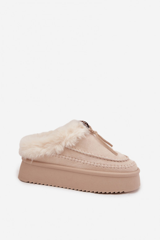 Botas de neve Feminino com um casaco de pele com uma plataforma bege Rosmira Botas de neve Feminino com um casaco de pele com uma plataforma bege Rosmira