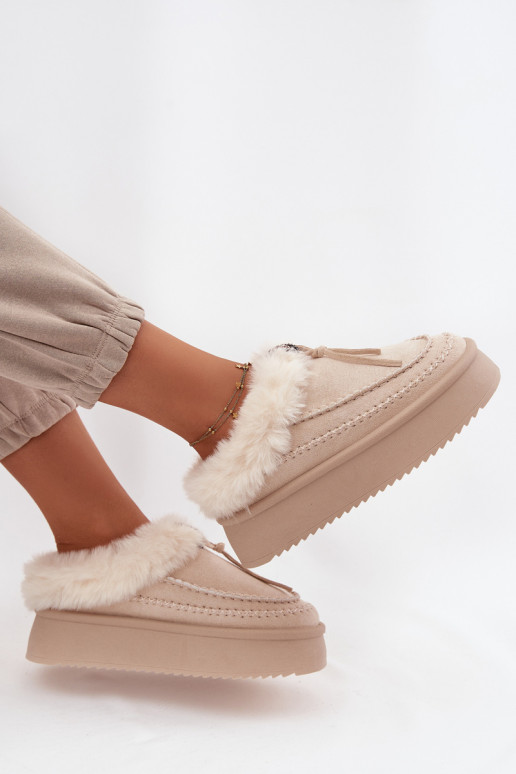 Botas de neve Feminino com um casaco de pele com uma plataforma bege Rosmira Botas de neve Feminino com um casaco de pele com uma plataforma bege Rosmira