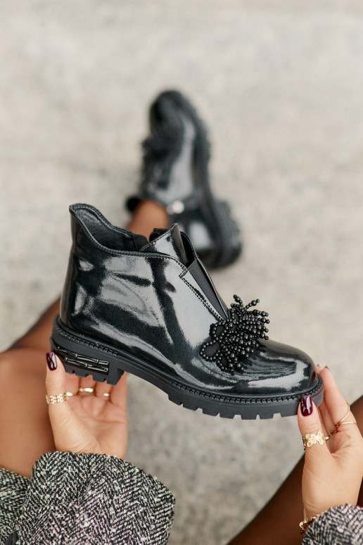 Pele com efeito verniz Botas com enfeites aquecimento D&A LZ42-036 cor preta Pele com efeito verniz Botas com enfeites aquecimento D&A LZ42-036 cor preta