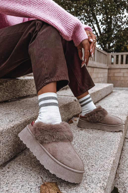 Botas de neve Feminino com uma plataforma com um casaco de pele I Haftem bege Querina Botas de neve Feminino com uma plataforma com um casaco de pele I Haftem bege Querina