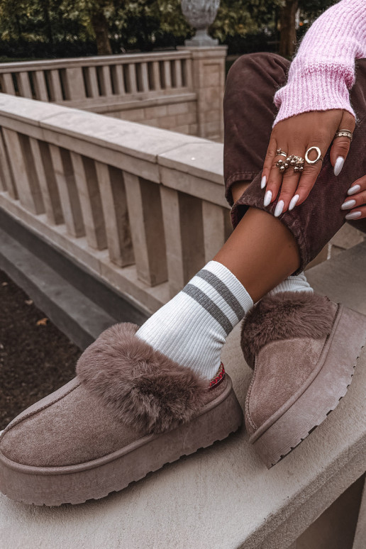 Botas de neve Feminino com uma plataforma com um casaco de pele I Haftem bege Querina Botas de neve Feminino com uma plataforma com um casaco de pele I Haftem bege Querina