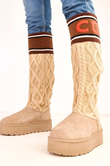Botas de neve bege com plataforma e cano alto Coo