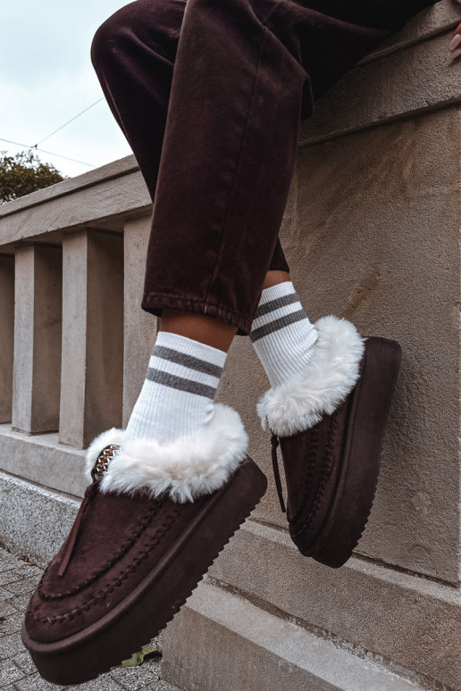 Botas de neve Feminino com um casaco de pele com uma plataforma CzekoladoParae Rosmira Botas de neve Feminino com um casaco de pele com uma plataforma CzekoladoParae Rosmira