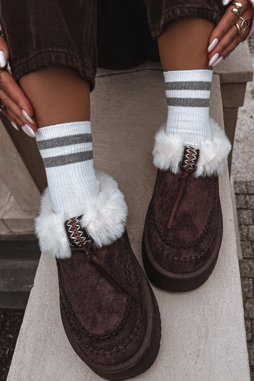 Botas de neve Feminino com um casaco de pele com uma plataforma CzekoladoParae Rosmira Botas de neve Feminino com um casaco de pele com uma plataforma CzekoladoParae Rosmira