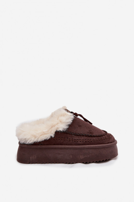 Botas de neve Feminino com um casaco de pele com uma plataforma CzekoladoParae Rosmira Botas de neve Feminino com um casaco de pele com uma plataforma CzekoladoParae Rosmira