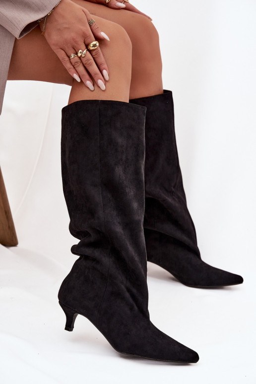 botas femininas com saltode camurça ecológicau cor preta Pheona botas femininas com saltode camurça ecológicau cor preta Pheona