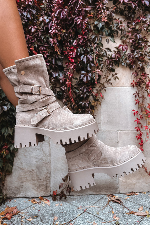 Botas femininas Em saltos enormes com fivelas I Tirasem bege Nerelisa Botas femininas Em saltos enormes com fivelas I Tirasem bege Nerelisa