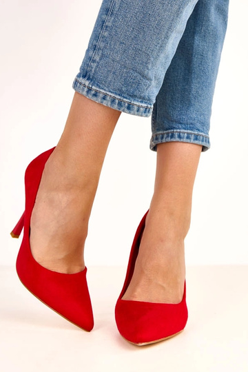 Sapatos de salto vermelhos... 2