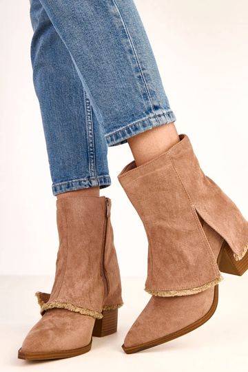 Botins bege de salto com cano dobrado Felicia 2