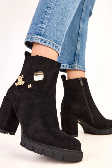 Botins pretos de salto com... 2