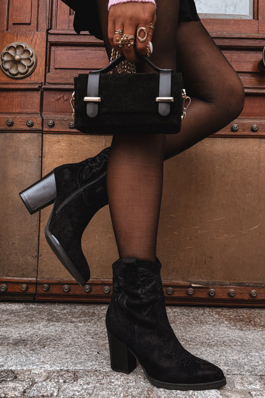 botas estilo coParaboy Feminino com salto de camurça ecológicaoParae cor preta Carissa botas estilo coParaboy Feminino com salto de camurça ecológicaoParae cor preta Carissa