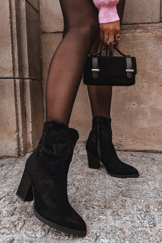 botas estilo coParaboy Feminino com salto de camurça ecológicaoParae cor preta Carissa botas estilo coParaboy Feminino com salto de camurça ecológicaoParae cor preta Carissa