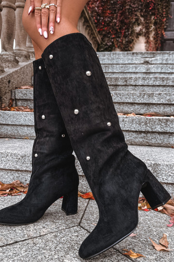 Botas femininas de cano longo quentes com salto e detalhes elegantes pretas Lucinda