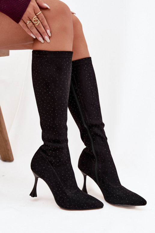 botas femininas com salto fino Com decoração D&A JC52-883 cor preta botas femininas com salto fino Com decoração D&A JC52-883 cor preta