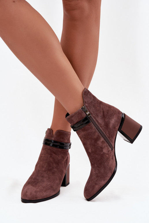 de camurça Pele Botas femininas com salto decorado aquecimento D&A CR52-650 cor marrom de camurça Pele Botas femininas com salto decorado aquecimento D&A CR52-650 cor marrom