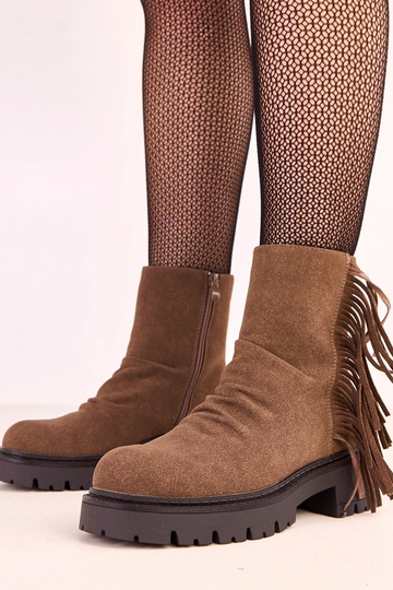 Botas de cano curto Silia marrons com franjas em salto grosso