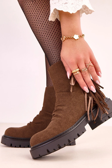 Botas de cano curto Silia marrons com franjas em salto grosso 2