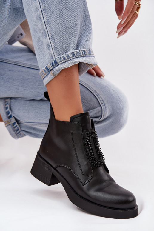 Pele Botas femininas Klocke com enfeites D&A JC52-869 cor preta Pele Botas femininas Klocke com enfeites D&A JC52-869 cor preta