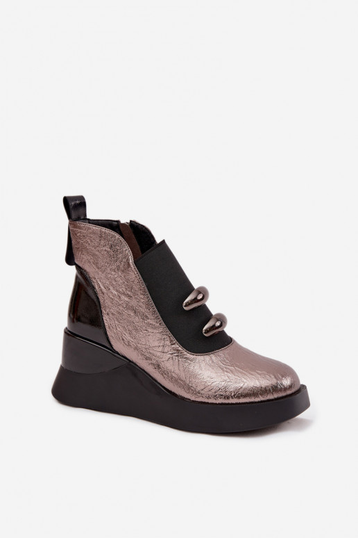 Botas femininas Em uma cunha D&A MR52-106 Design metálico Botas femininas Em uma cunha D&A MR52-106 Design metálico