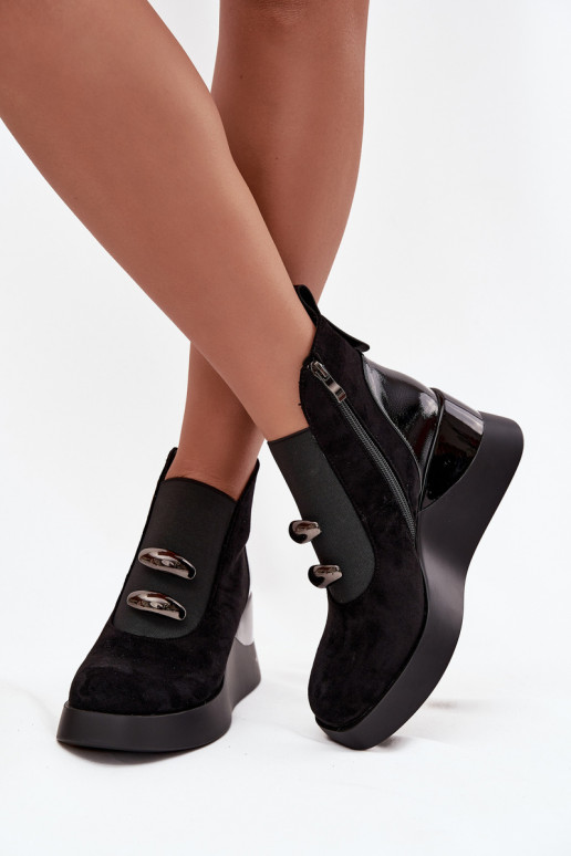 Botas femininas Em uma cunha D&A MR52-106 cor preta Botas femininas Em uma cunha D&A MR52-106 cor preta