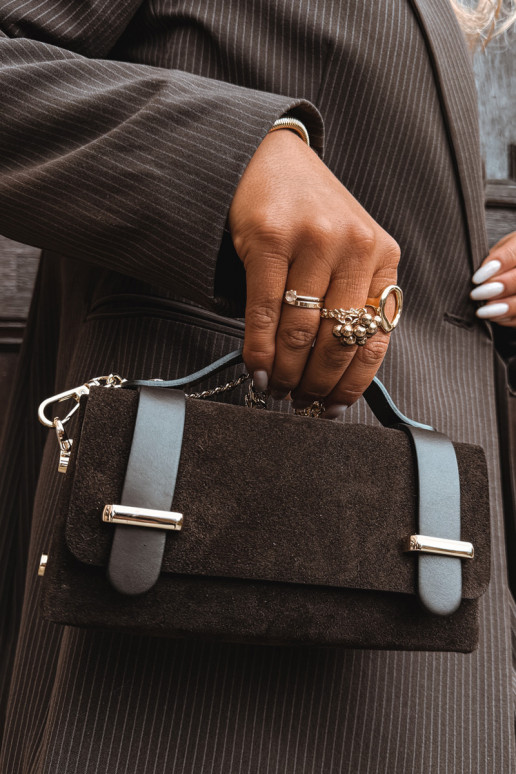 PortátilHabilitadoturalnego de camurçau com correntes CzekoladoParaa Nivra PortátilHabilitadoturalnego de camurçau com correntes CzekoladoParaa Nivra