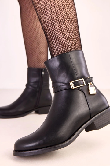 Botins pretos com fivela e fecho Zema 2
