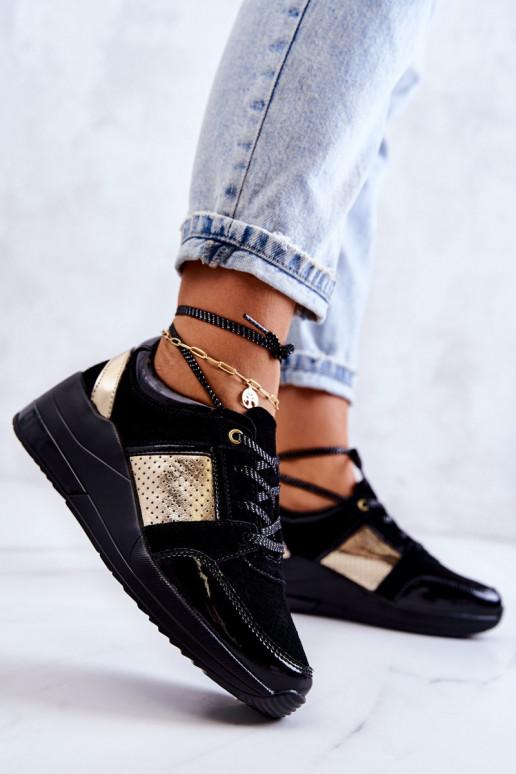 Feminino de camurça tênis Em uma cunha cor preta Larson