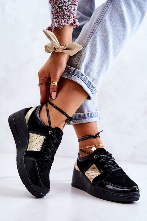 Feminino de camurça tênis Em uma cunha cor preta Larson