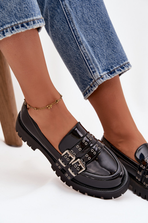 mocassins femininos com efeito verniz com listras I cor pratami com fivelasmi cor preta Gabrisse