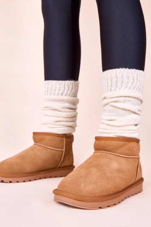 Botas de neve marrons quentes em...