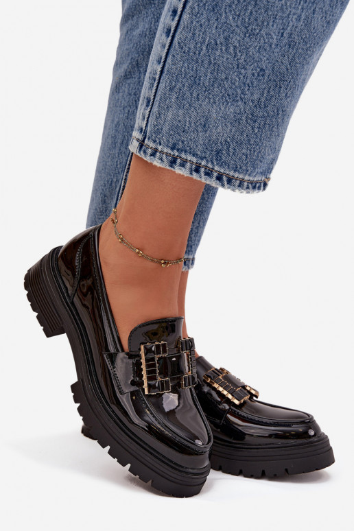 mocassins femininos com efeito verniz com enfeites cor preta Ysandra