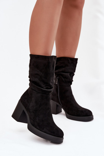 Botas de cano curto femininas com babados e saltos, forradas, em preto "Amoria" 2