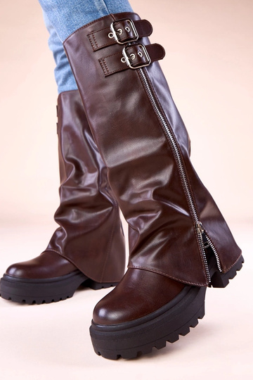 Botas de chocolate de cano longo com canos enrolados e fivelas Ridica 2