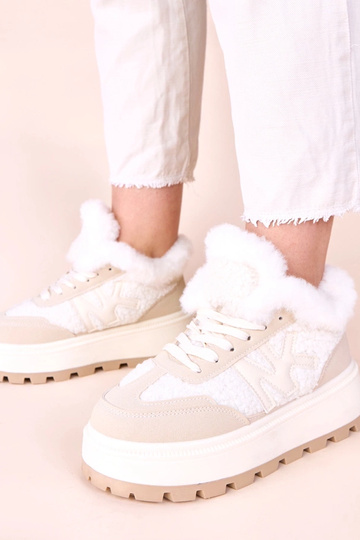 Tênis em tom areia... 2