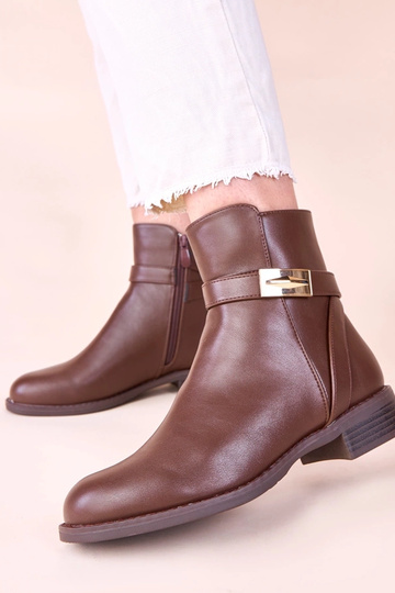 Botas marrons de cano curto clássicas com adorno dourado na tira Nefera