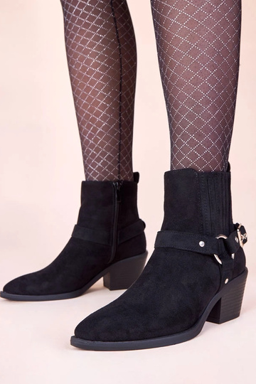 Botas de cano curto pretas em salto com fivelas decorativas Ritama